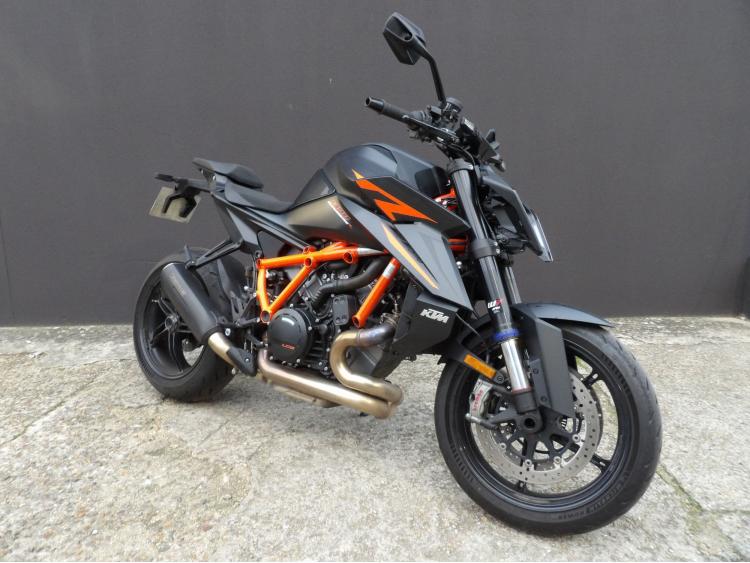 KTM 1390 SUPER DUKE R EVO