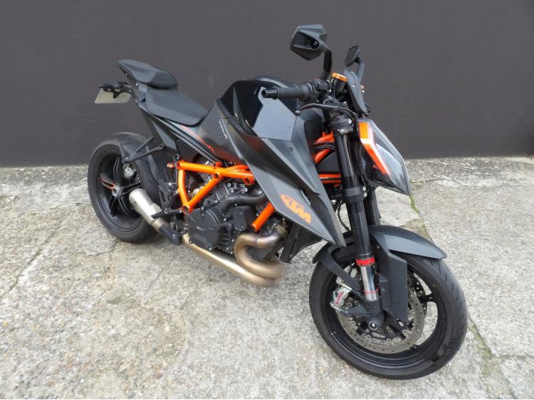 KTM 1290 SUPER DUKE R SUPERDUKE 1290 R TECHPACK