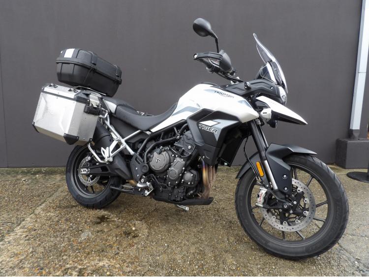 TRIUMPH TIGER 900 GT PRO