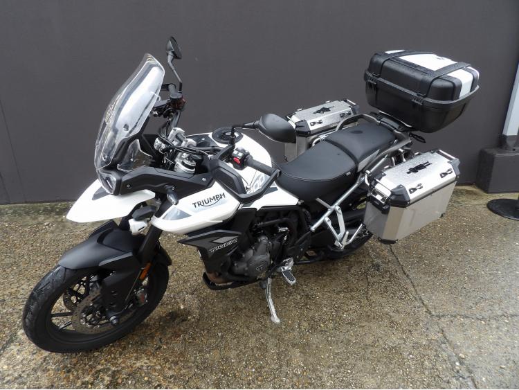 TRIUMPH TIGER 900 GT PRO
