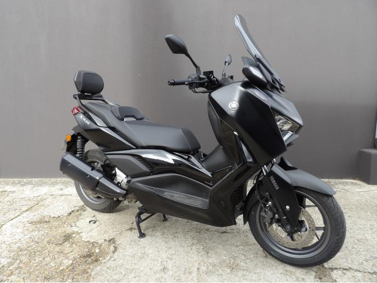 YAMAHA XMAX 300 Tech Max