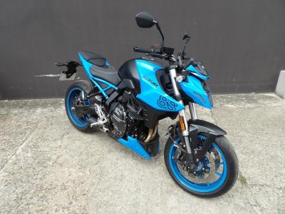 SUZUKI GSX-8S A2
