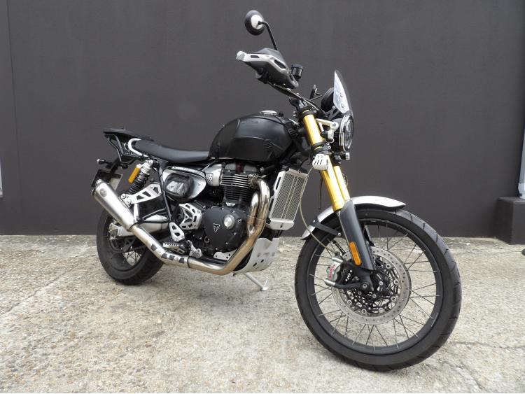 TRIUMPH SCRAMBLER 1200 XE