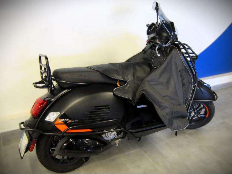 VESPA GTS 300 HPE SUPER SPORT
