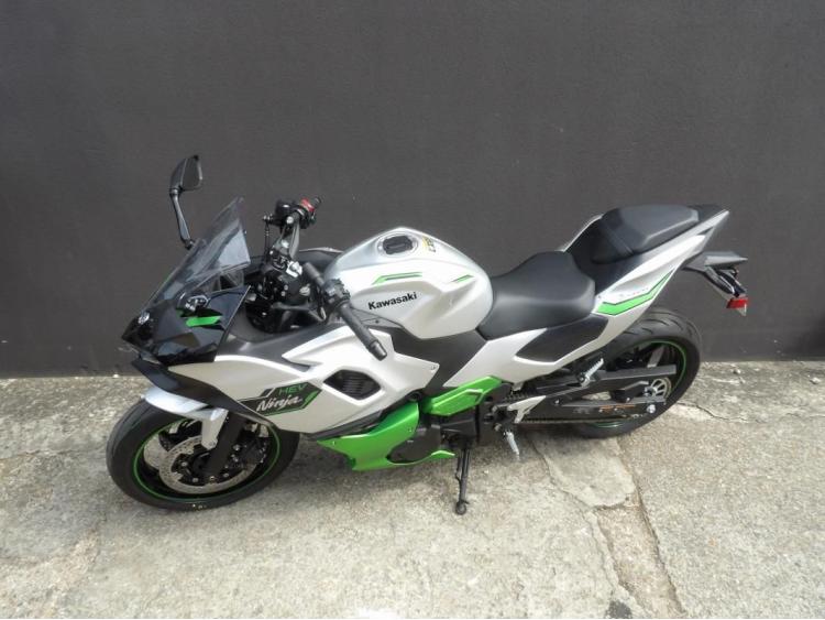 KAWASAKI NINJA 7 HYBRID