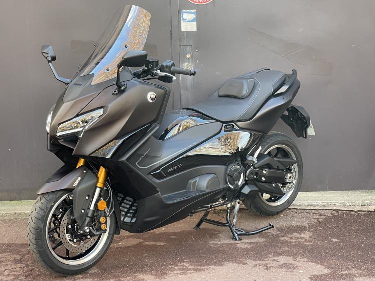 YAMAHA TMAX 560 TECH MAX TECHMAX 2025 - 945KM - GARANTIE CONSTRUCTEUR