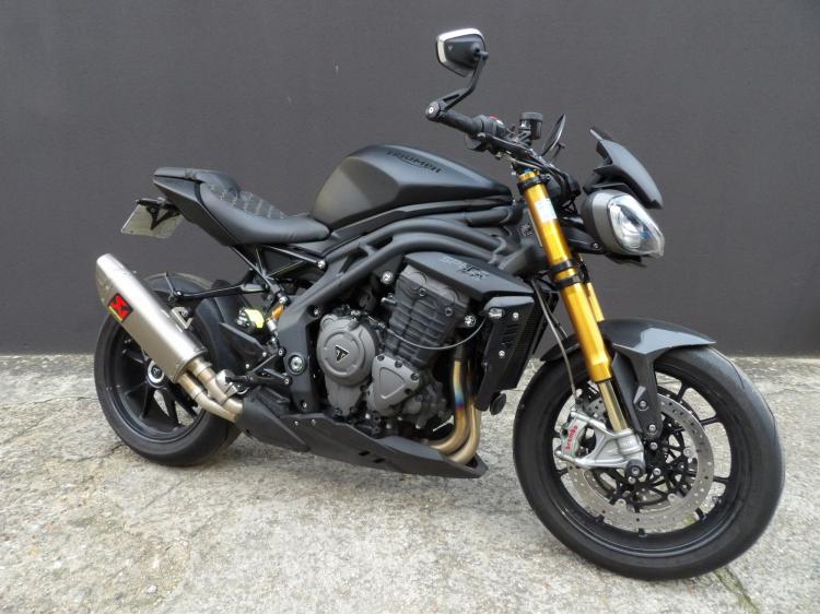 TRIUMPH SPEED TRIPLE 1200 RS