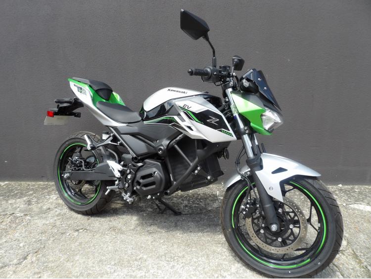 KAWASAKI Z E-1 / 98€*