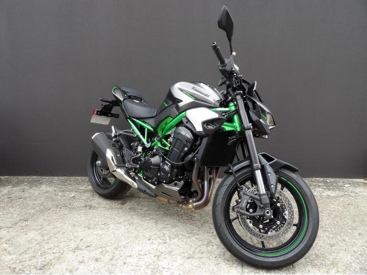 KAWASAKI Z900 FULL 2025