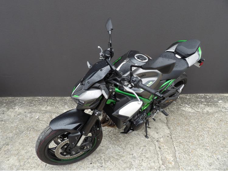 KAWASAKI Z900 FULL 2025