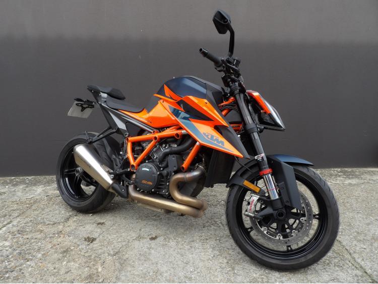 KTM 1290 SUPER DUKE R SUPERDUKE R SUPERDUKE 1290 R