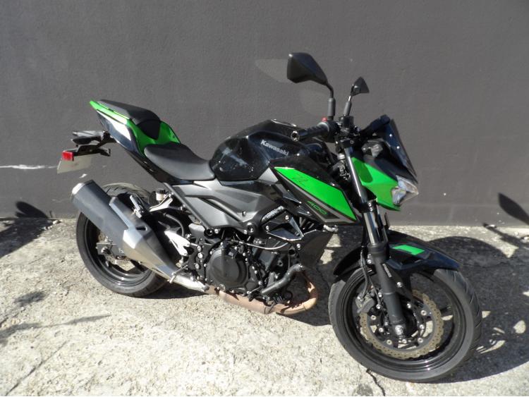 KAWASAKI Z400