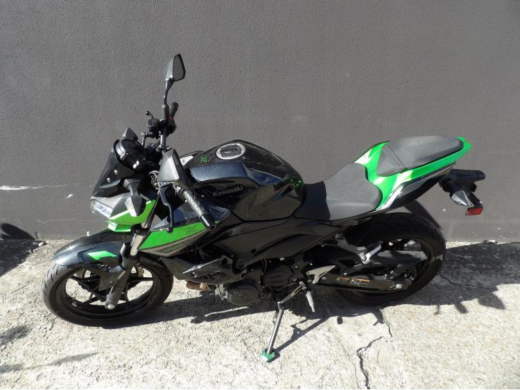 KAWASAKI Z400