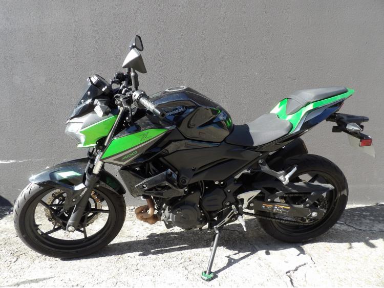 KAWASAKI Z400