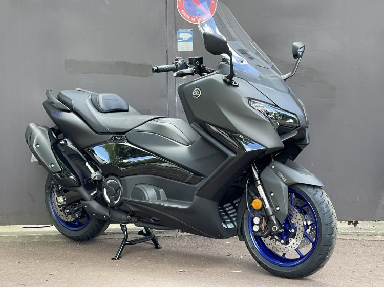 YAMAHA TMAX 560 STANDARD - 65KM - GARANTIE CONSTRUCTEUR