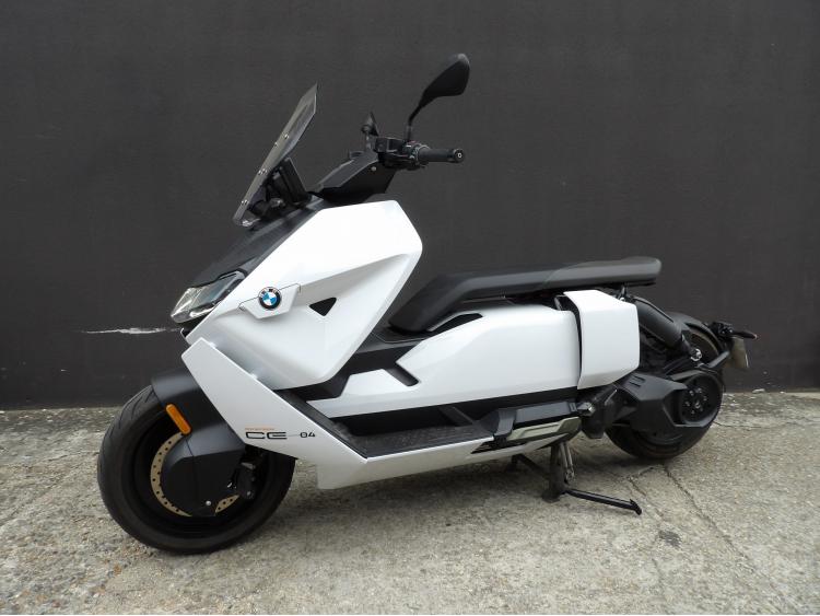 BMW CE 04