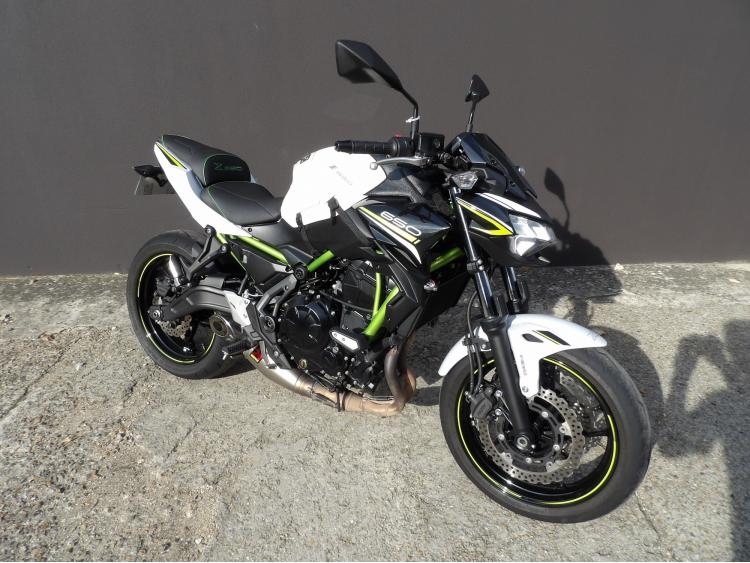 KAWASAKI Z 650 (47.5CV) Z650